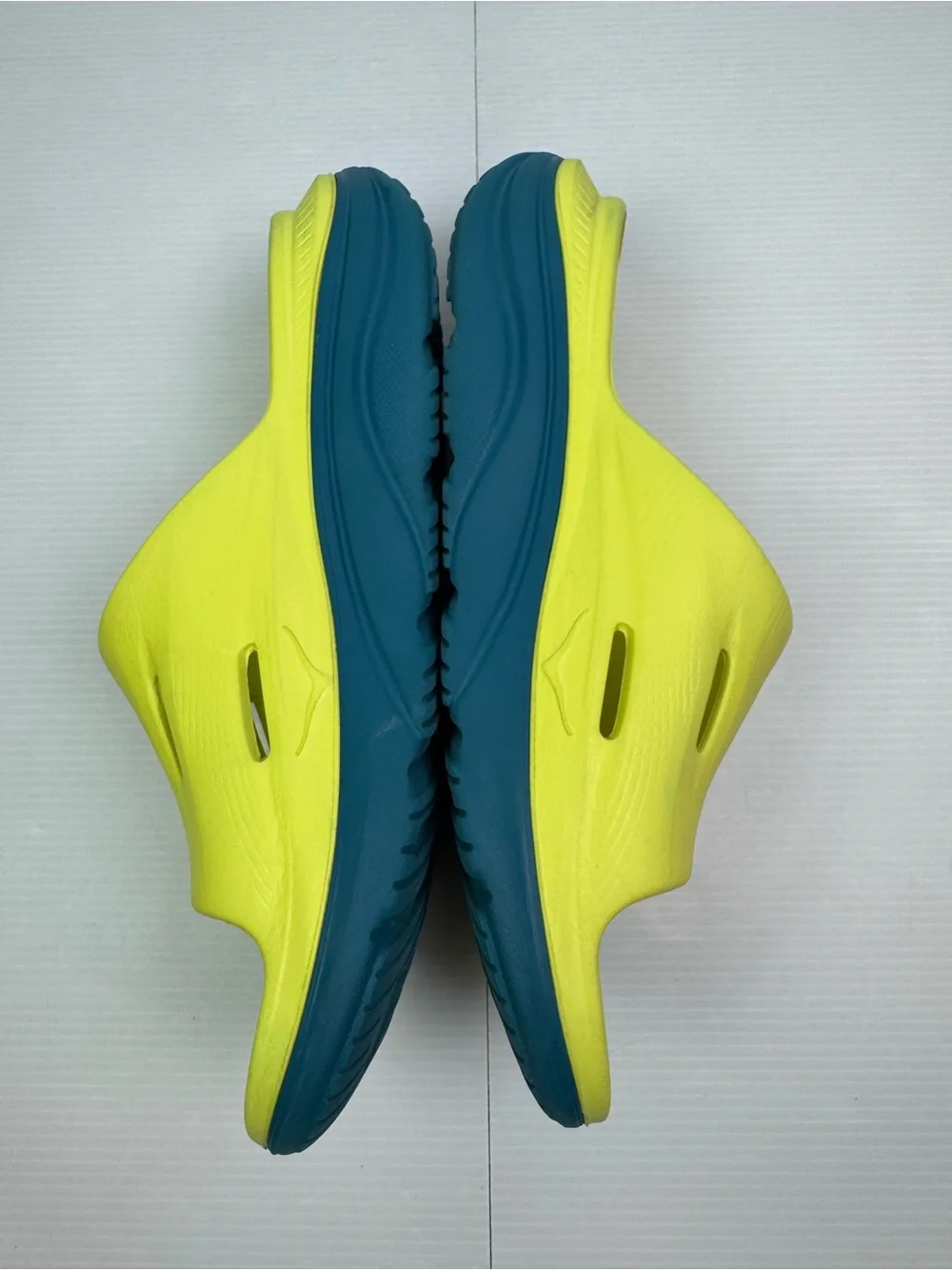 Hoka One One Ora Recovery Slide 3 Men’s 8 Women’s 11 Sandals Shoes Slip On Lime